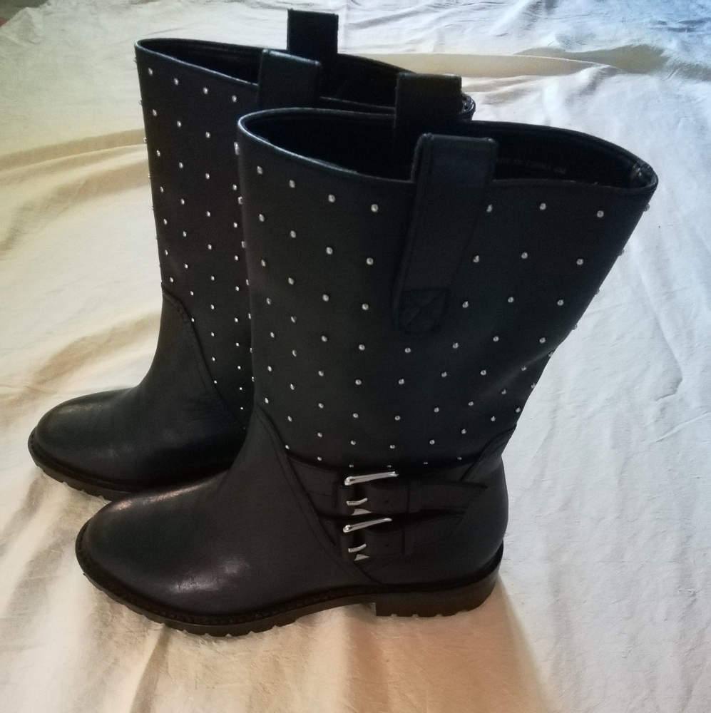 Banana Republic leather boots size 6